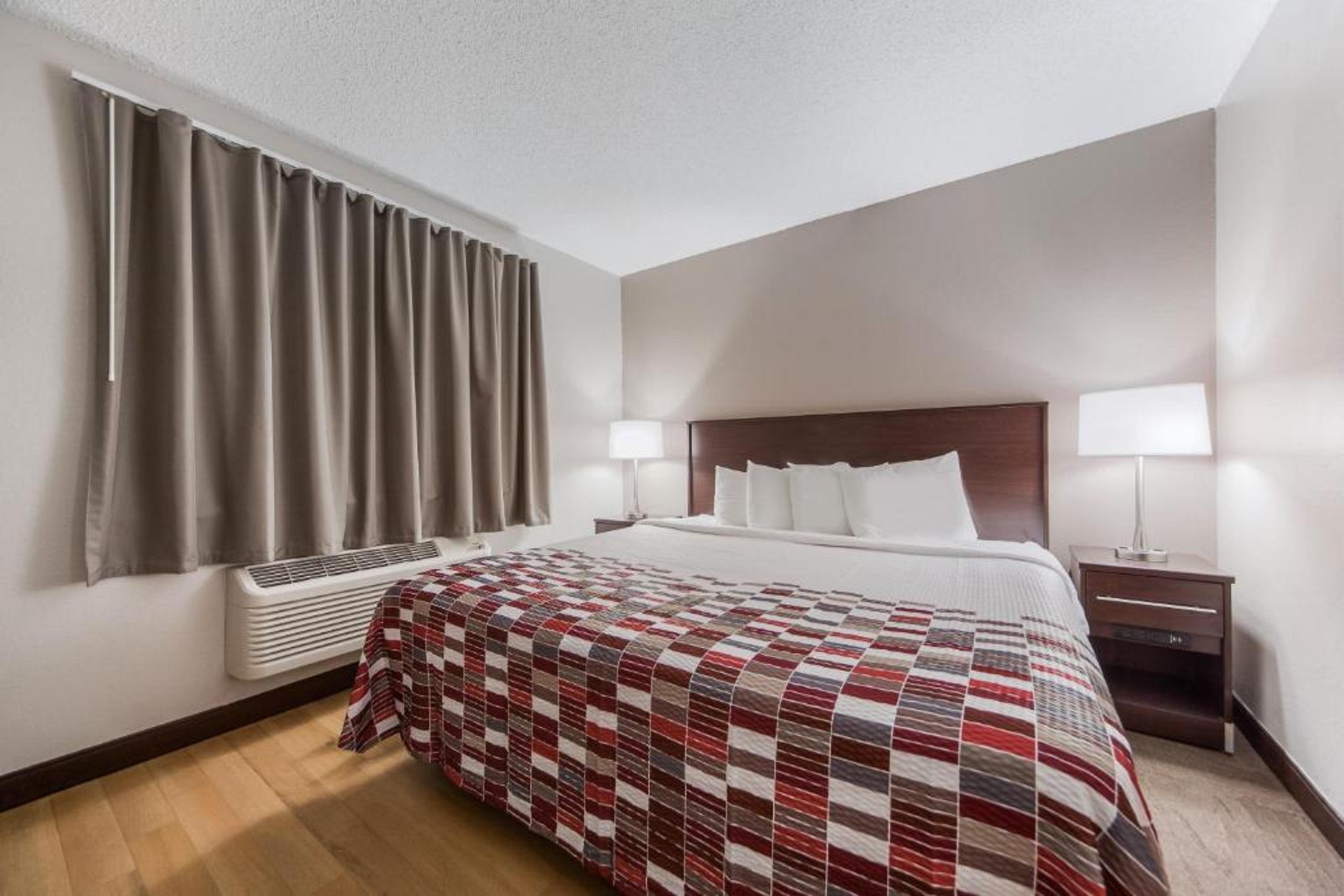 Red Roof Inn & Suites Omaha - Council Bluffs Zewnętrze zdjęcie